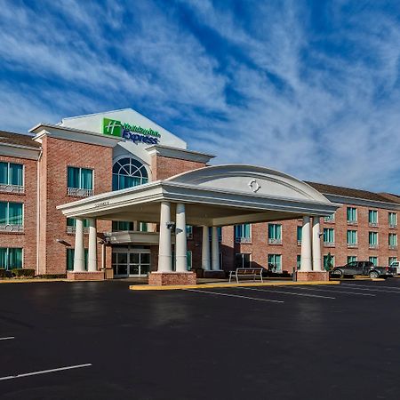 Holiday Inn Express Hotel & Suites London By Ihg Bagian luar foto