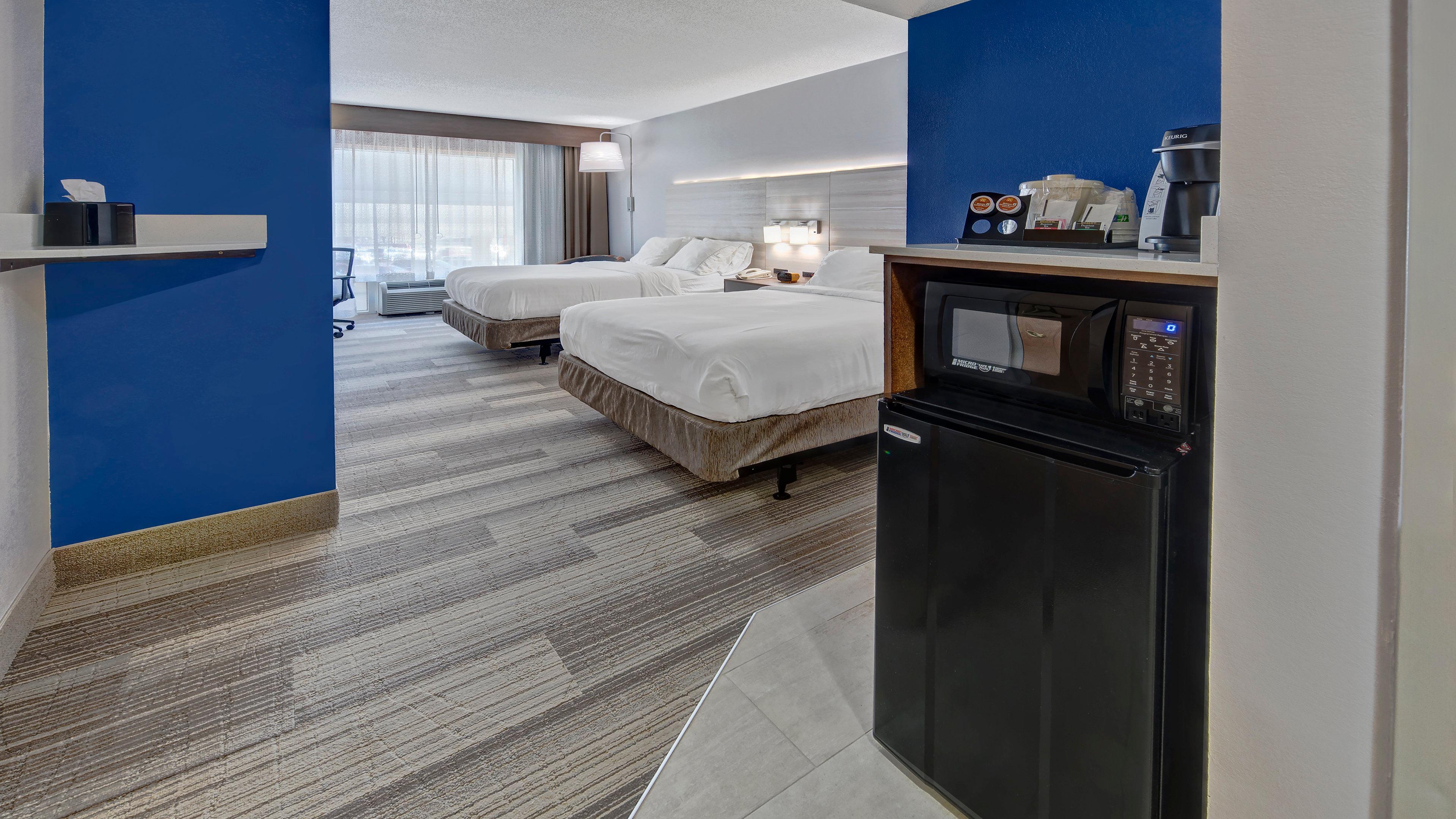 Holiday Inn Express Hotel & Suites London By Ihg Bagian luar foto