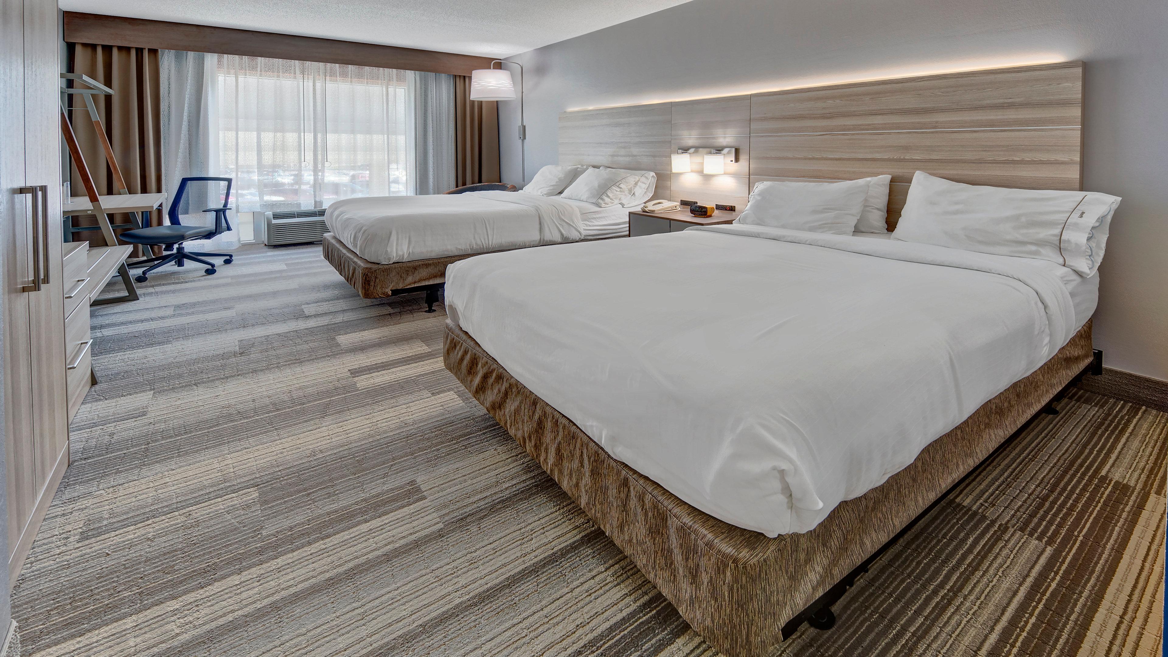 Holiday Inn Express Hotel & Suites London By Ihg Bagian luar foto