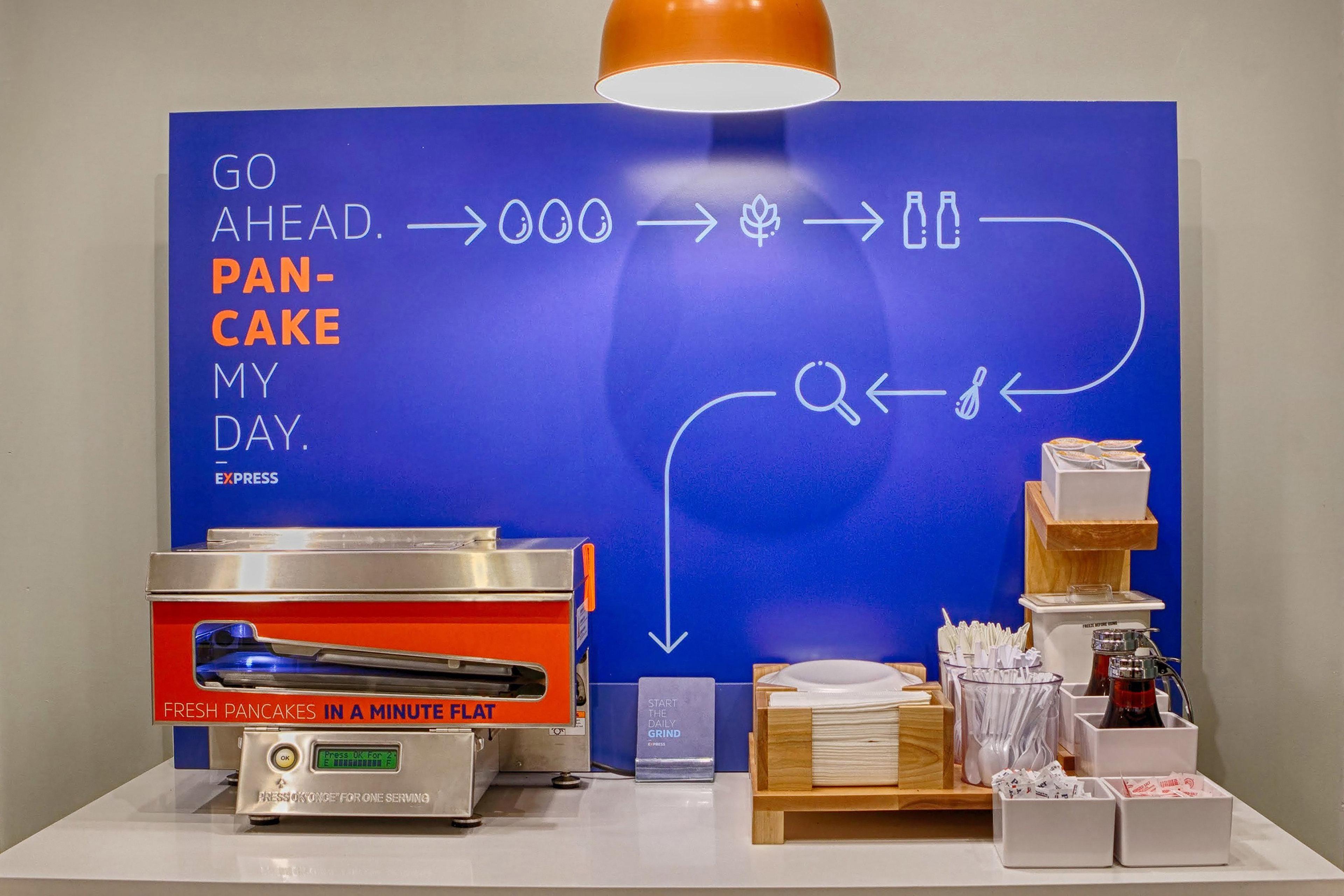 Holiday Inn Express Hotel & Suites London By Ihg Bagian luar foto