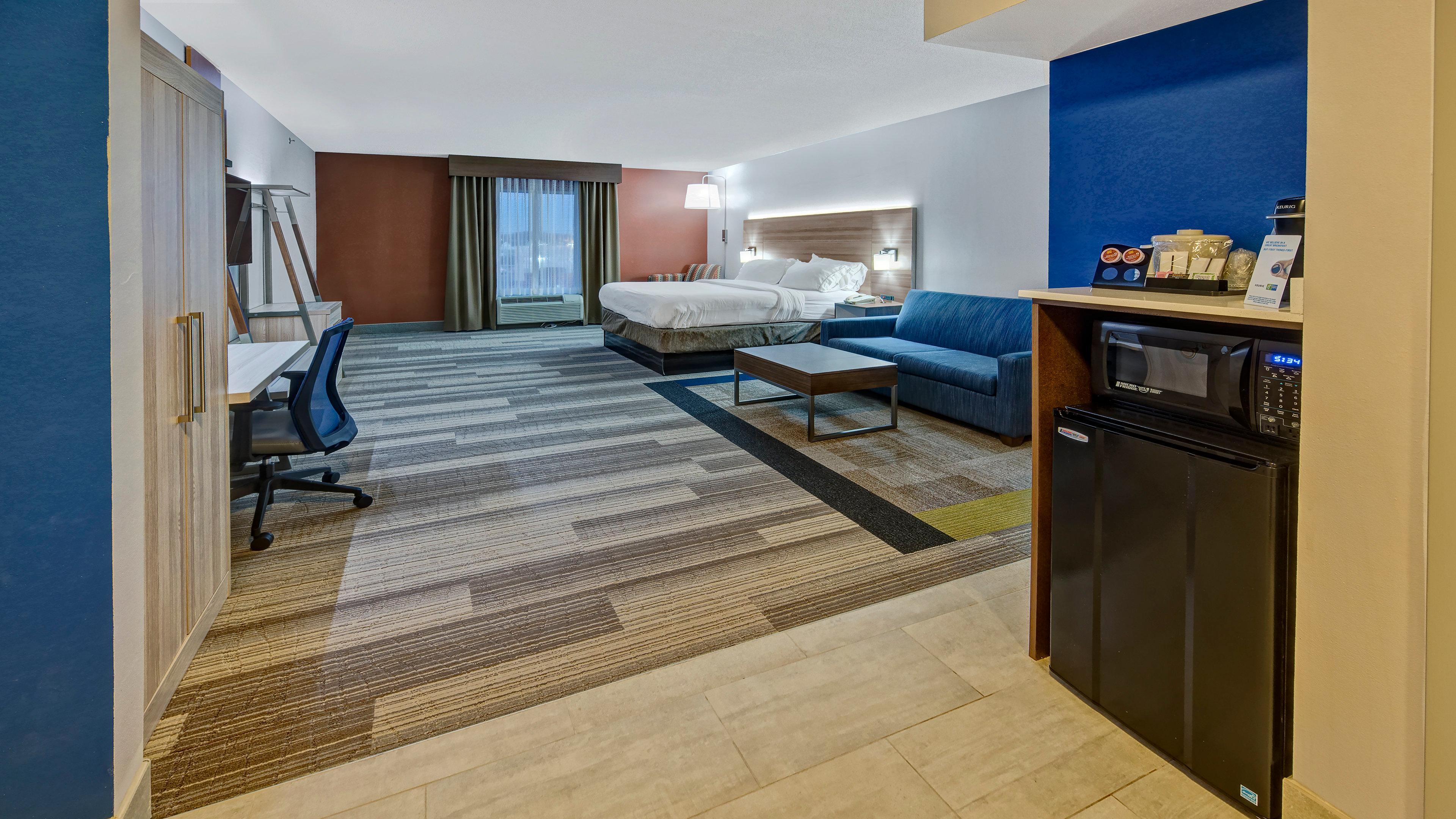 Holiday Inn Express Hotel & Suites London By Ihg Bagian luar foto