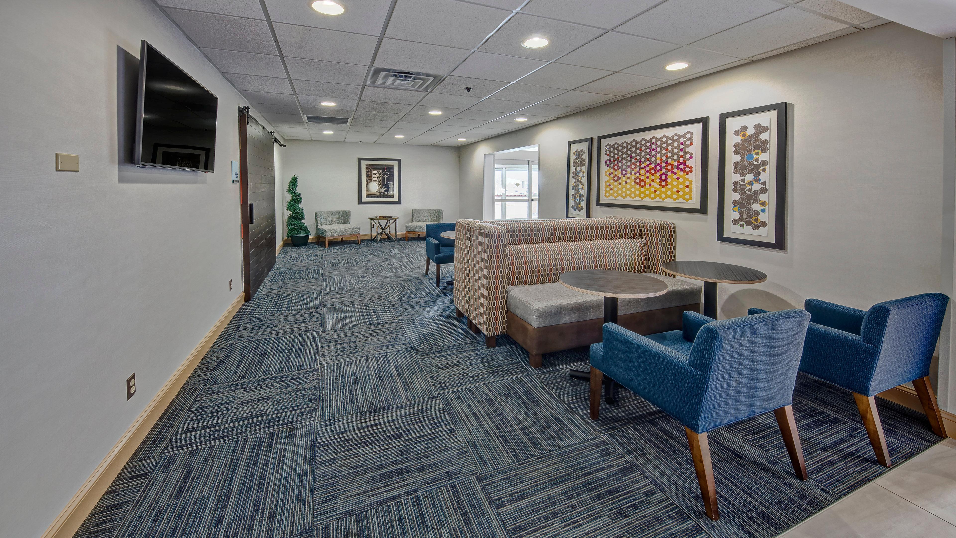Holiday Inn Express Hotel & Suites London By Ihg Bagian luar foto