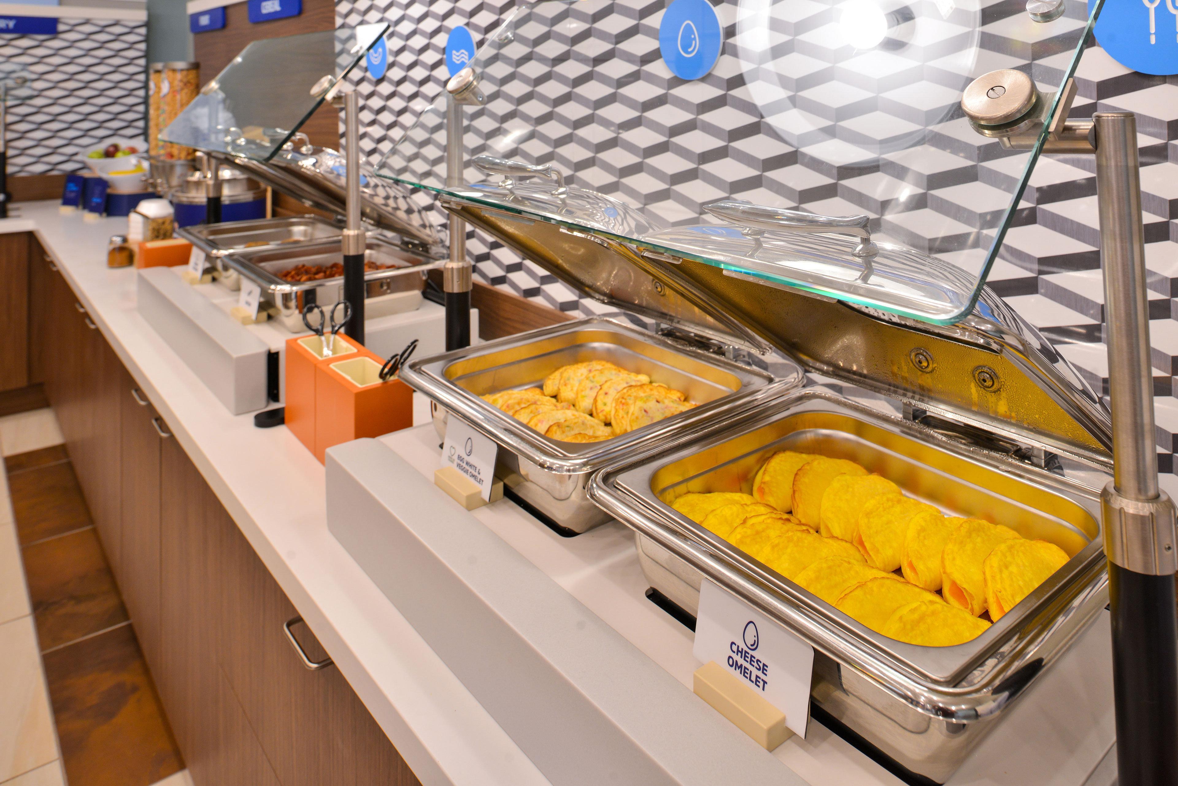 Holiday Inn Express Hotel & Suites London By Ihg Bagian luar foto