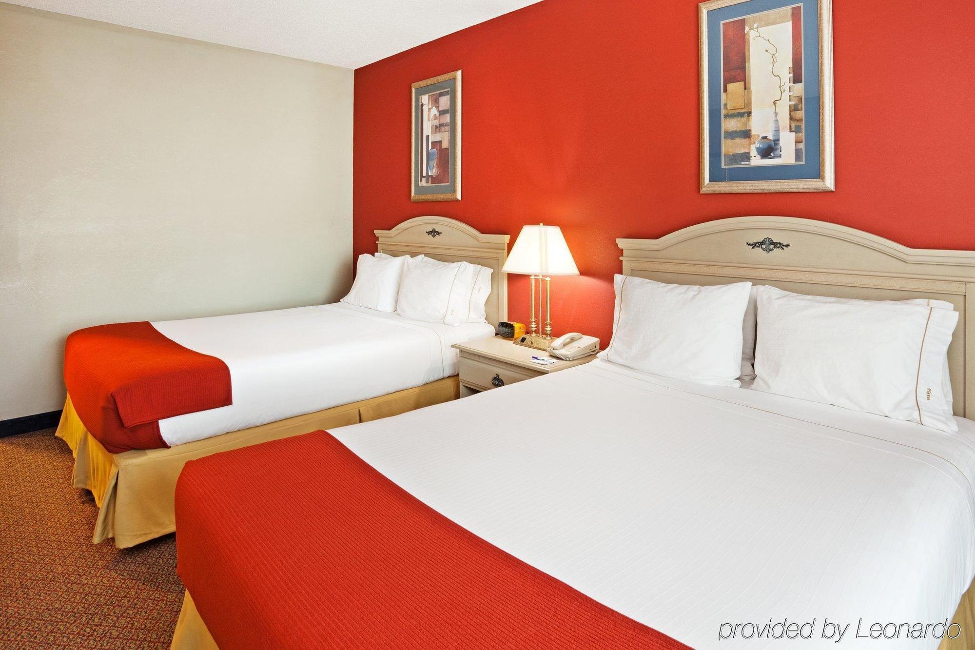 Holiday Inn Express Hotel & Suites London By Ihg Ruang foto