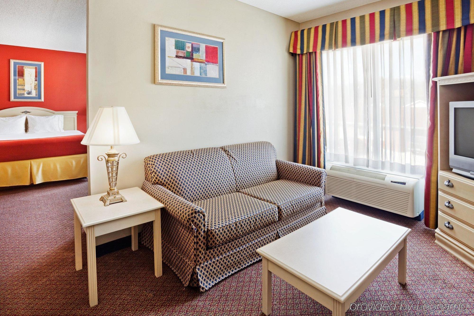 Holiday Inn Express Hotel & Suites London By Ihg Ruang foto